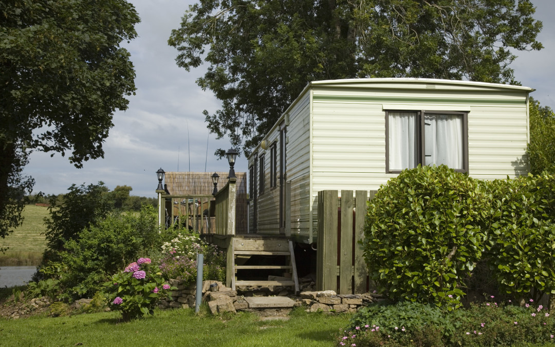 Massive 25% off in May – Cottages and Caravan